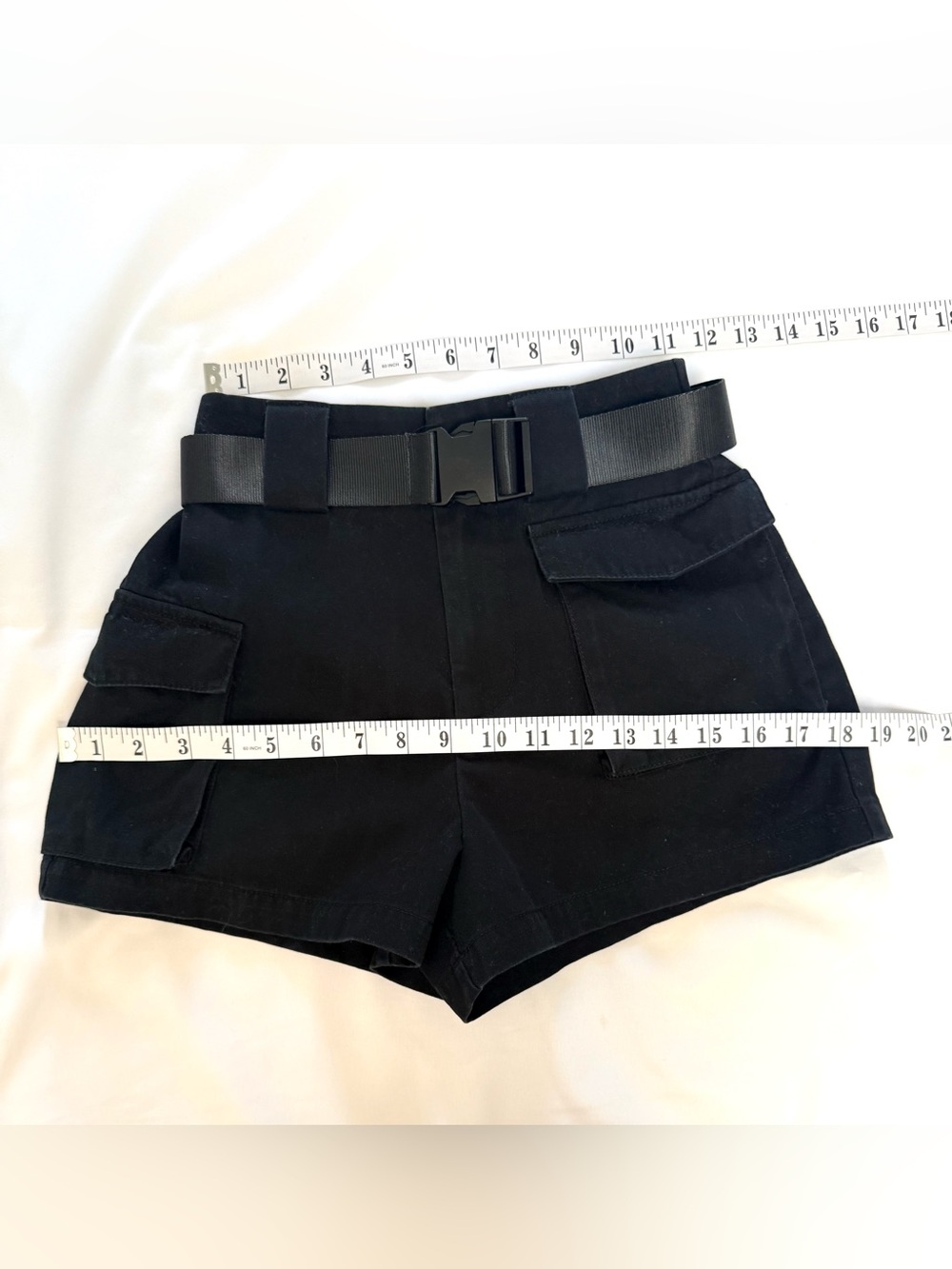 Aritzia TNA  High-Rise Cargo 3” Shorts with  Belt - Picture 11 of 16